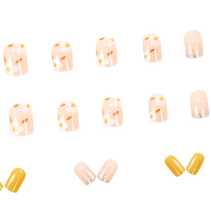Short square press-on nails with yellow daisies, mustard yellow finish and glitter gradient
