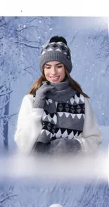 Winterstrickset mit Schneeflockenmuster, Mütze, Schal und Touchscreen Handschuhen für Damen