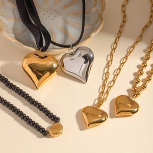 Modern 3D heart necklaces in gold and silver finish with various stylish chains