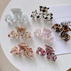 Pince à Cheveux en Acétate Style Coréen Design Ajouré Ondulé pour Femmes Mode Géométrique Rayé Accessoires de Coiffure