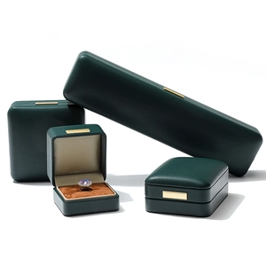 Set di portagioie in pelle PU verde scuro con finiture dorate e fodera in velluto per gioielli