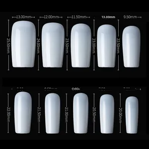Maattabel met breedte- en lengtematen voor 10 soorten kunstnagels in mm