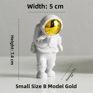 Detailed size guide for white astronaut figurine with golden visor, height 7.4cm