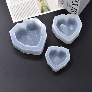 3-piece set of diamond heart-shaped silicone molds in various sizes for DIY baking
