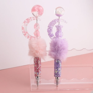 Penne a sfera creative con perline, pelliccia sintetica e ciondoli luna in rosa e viola