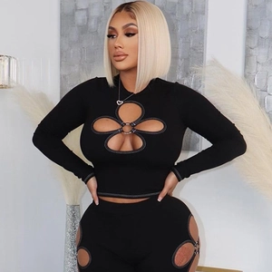 Damen Schwarz Langarm Crop Top Rippstrick Ausschnitt Metallring Kontrastnaht Streetwear Enges T-Shirt