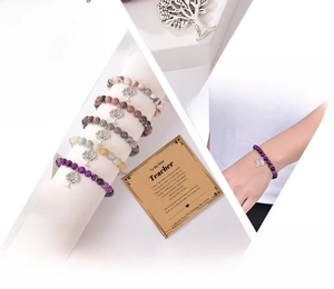 Vues détaillées de bracelets en agate naturelle avec arbre de vie et carte cadeau