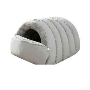 Cuccia semi-chiusa trapuntata grigia per gatti e piccoli cani con fodera in peluche