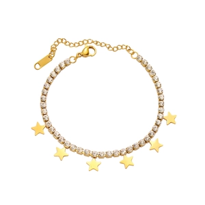 Detail shot of golden star pendant necklace with shimmering zircon-paved link chain