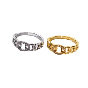 Minimalist chain rings in gold and silver with micro-set zircons and adjustable design