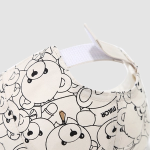 Berretto beige per bambini con stampa orsetto e cinturino regolabile in velcro