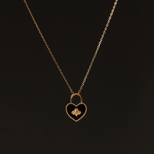 Golden heart lock necklace with black bee relief in 18K gold-plated stainless steel