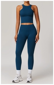 Ensemble de yoga sans couture bleu foncé avec haut dos nageur et legging taille haute