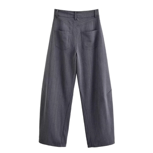 Pantalon de costume rayé gris anthracite à taille haute et jambe large vue de dos
