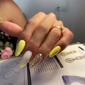 Press On Nails Yellow French Tip Glitter Glossy Almond Stiletto Fake Nails Trendy Manicure For Women Girls