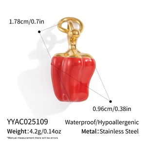 Detail view of a 18K gold chili pendant with size and weight specs for DIY jewelry