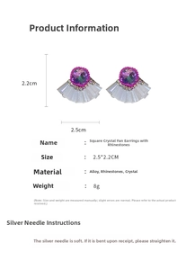 Macro detail of fan-shaped crystal earrings with dimensions 2.5x2.2cm and silver needles