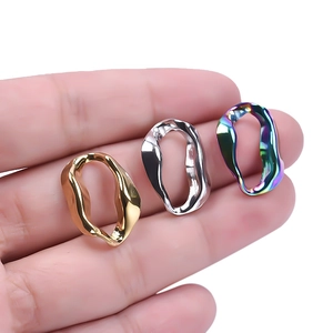 Irregular 304 stainless steel oval pendants in gold, silver, and iridescent finishes