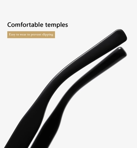 Detail of comfortable black temples on round sunglasses with anti-slip design