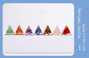 Natürlicher Kristall Schotter Epoxid Harz Pyramide Heim Auto Energie Turm Dekoration