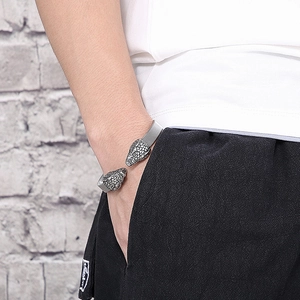 Men's retro snake head stainless steel mesh bracelet featuring a hip hop animal design