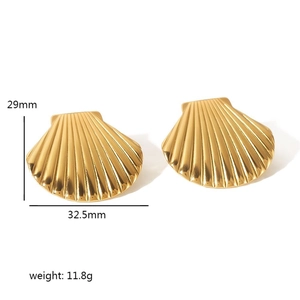 18k gold-plated stainless steel shell stud earrings for women with detailed wave texture