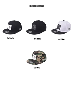 Verschillende kleuren Brooklyn N86 geborduurde katoenen snapback petten weergegeven