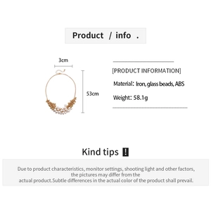 Detailed chart showing necklace dimensions with glass beads and gold finish length 53cm