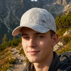Light gray textured baseball cap with mountain metal logo for outdoor hiking and leisure