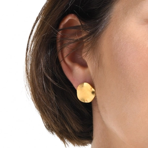Boucles d'oreilles clous dorées rondes irrégulières avec texture martelée pour femmes