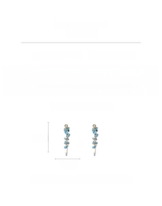 Vue détaillée des boucles d'oreilles pampilles en cristal bleu avec dimensions de 8,9 cm