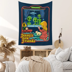 Dettaglio dell'arazzo Bedtime Stories con ragazza in stile vintage e arte aliena