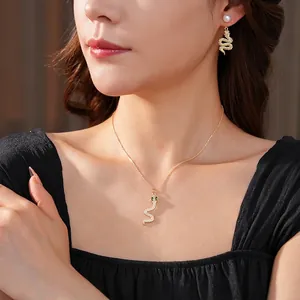 Luxurious pearl jewelry set with zircon snake pendants and gold necklace for women