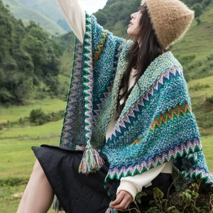 Women's Ethnic Vintage Warp Knitted Shawl Poncho Bohemian Zigzag Wave Pattern Tassel Cape Polyester Travel Scarf Outerwear