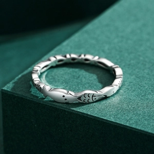 Minimalist S925 sterling silver ring with interlocking fish pattern and black accents