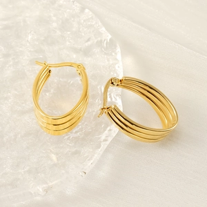Minimalist triple-layered oval hoop earrings in 18k gold plated stainless steel