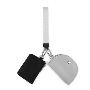 Set di pochette da polso minimalista con cordino grigio e ganci metallici lucidi