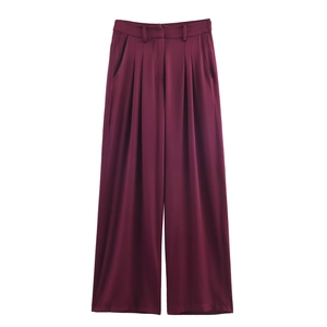 Burgunderfarbene Faltenhose mit weitem Bein für Damen mit elegantem Fall und Design
