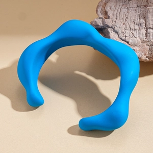 Ergonomisches blaues Nackenstreckkissen mit Wellendesign zur Linderung von Nackenschmerzen