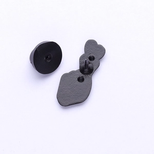 Creative hand heart alloy enamel brooch with double pin backing and black rubber clutch
