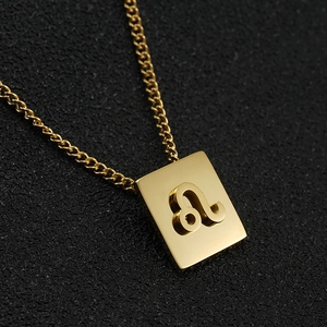 Collana con ciondolo quadrato segno zodiacale Leone in acciaio inossidabile placcato oro 18K