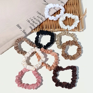 Scrunchies In Raso Elastici Tinta Unita Pieghe Morbidi Elastici Per Capelli Porta Coda Di Cavallo Per Donne Ragazze