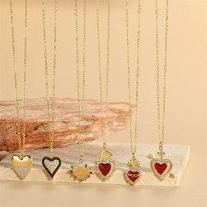 Retro Copper Zirconia Heart Pendant Necklace For Women Vintage Enamel Clavicle Chain Bohemian Style Jewelry Gift