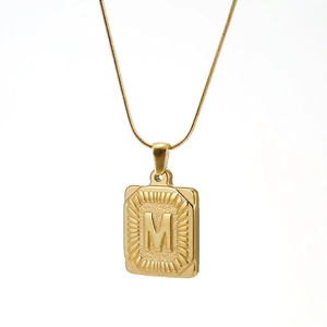 Collana Con Ciondolo Lettera Iniziale In Acciaio Inossidabile Placcato Oro 18K Rettangolare Trama A Raggiera Catena Serpente