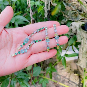 Boucles d'oreilles S925 en argent avec cristaux zircons colorés et longs glands élégants