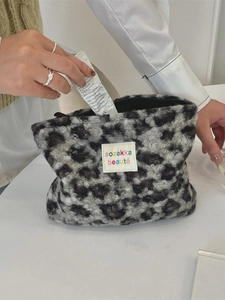 Leopard print plush makeup bag with large capacity for travel and daily storage