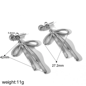 Detailed dimensions of silver bow tassel earrings with weight and size measurements