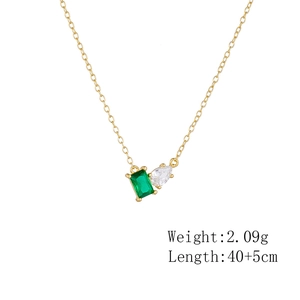 Detail of s925 silver necklace with emerald rectangle and teardrop stones weighing 2.09g