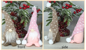 Détail des vues de face et de côté des gnomes rose et marron avec chapeaux tricotés