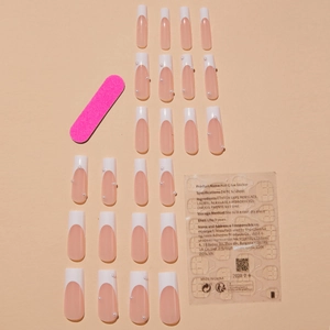 Faux ongles French coffin blancs avec perles, base rose, lime et onglets adhésifs